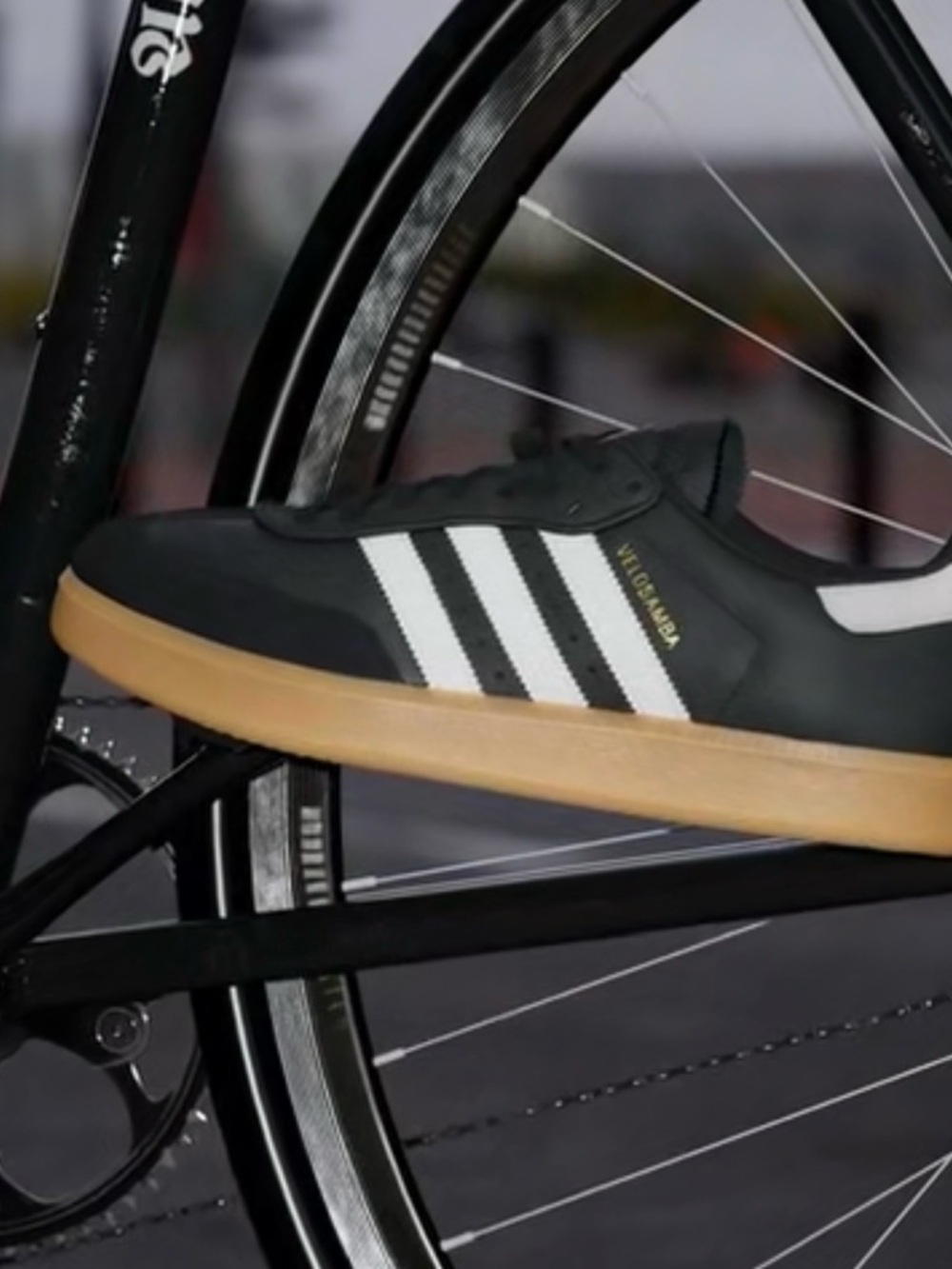 Bicycle shoes Adidas Men's Black and White Velosamba Sneakers for cycling